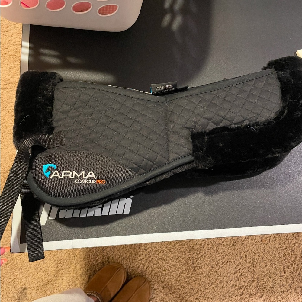 ARMA Contour Pro Black Quilted Saddle Pad